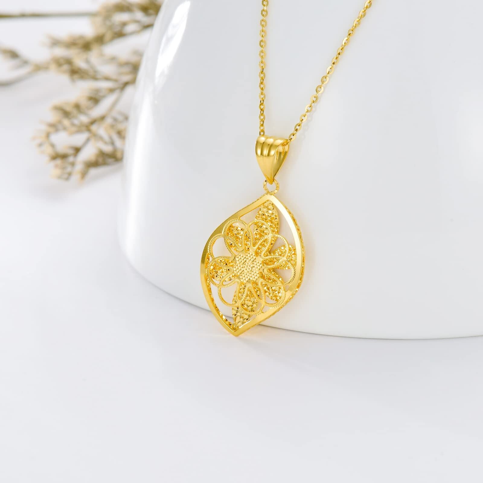 18K Gold Leaves Pendant Necklace