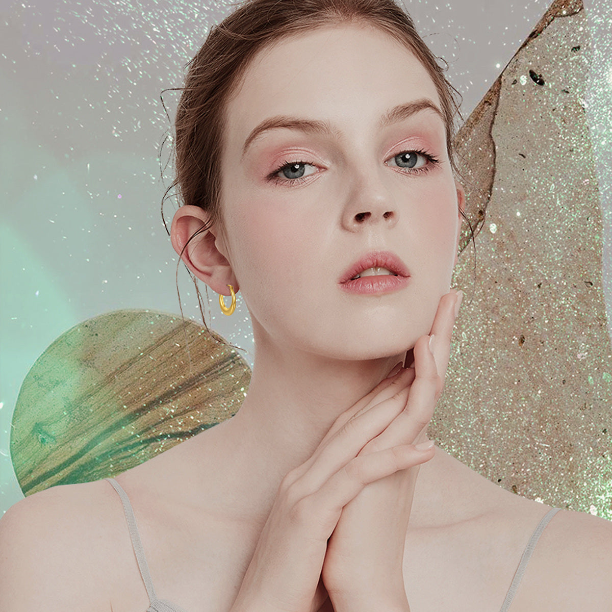 18K Gold Oval Shaped Hoop Earrings