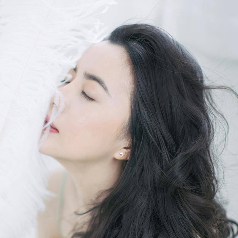 18K Gold Pearl Jellyfish Stud Earrings