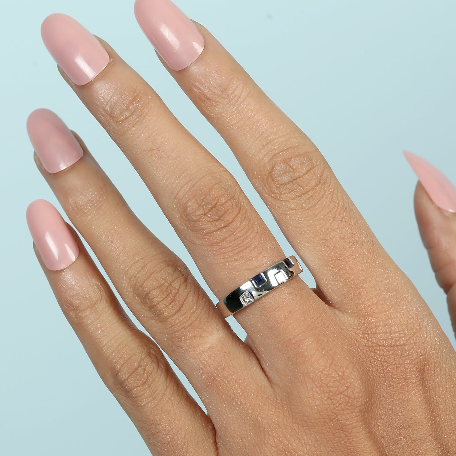 18K White Gold Blue Sapphire Gemstone & Diamond Band Ring