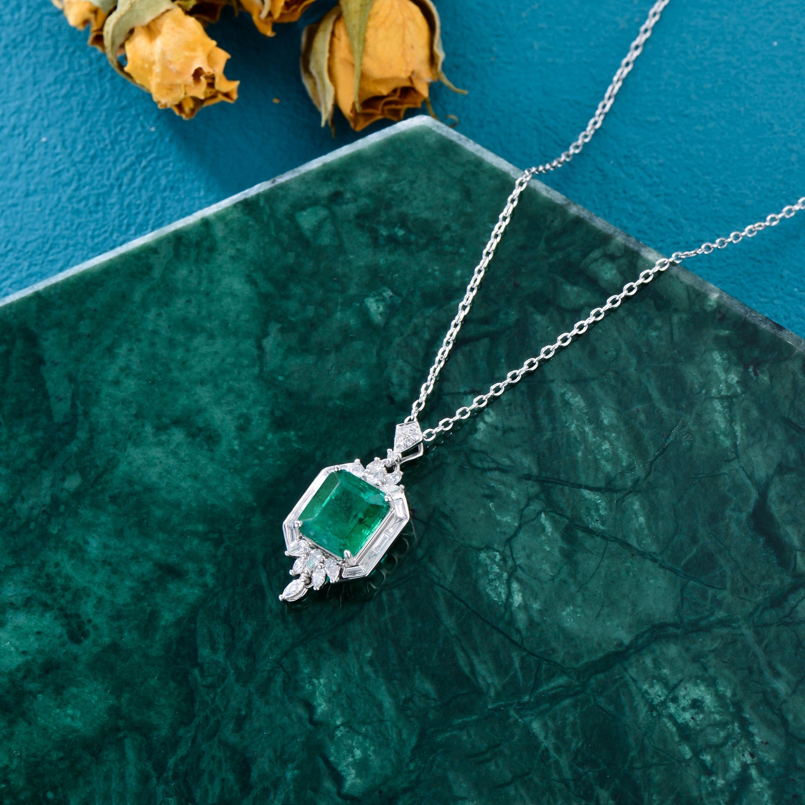 18K White Gold Princess-square Shaped Diamond & Emerald Square Pendant Necklace