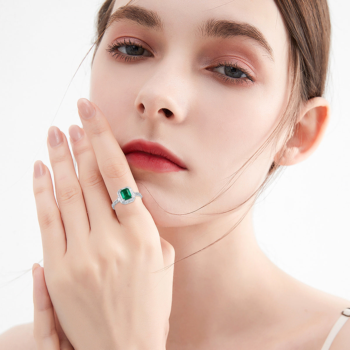 18K White Gold 1 to 5 CT Princess Cut Shaped Emerald Square Signet Ring