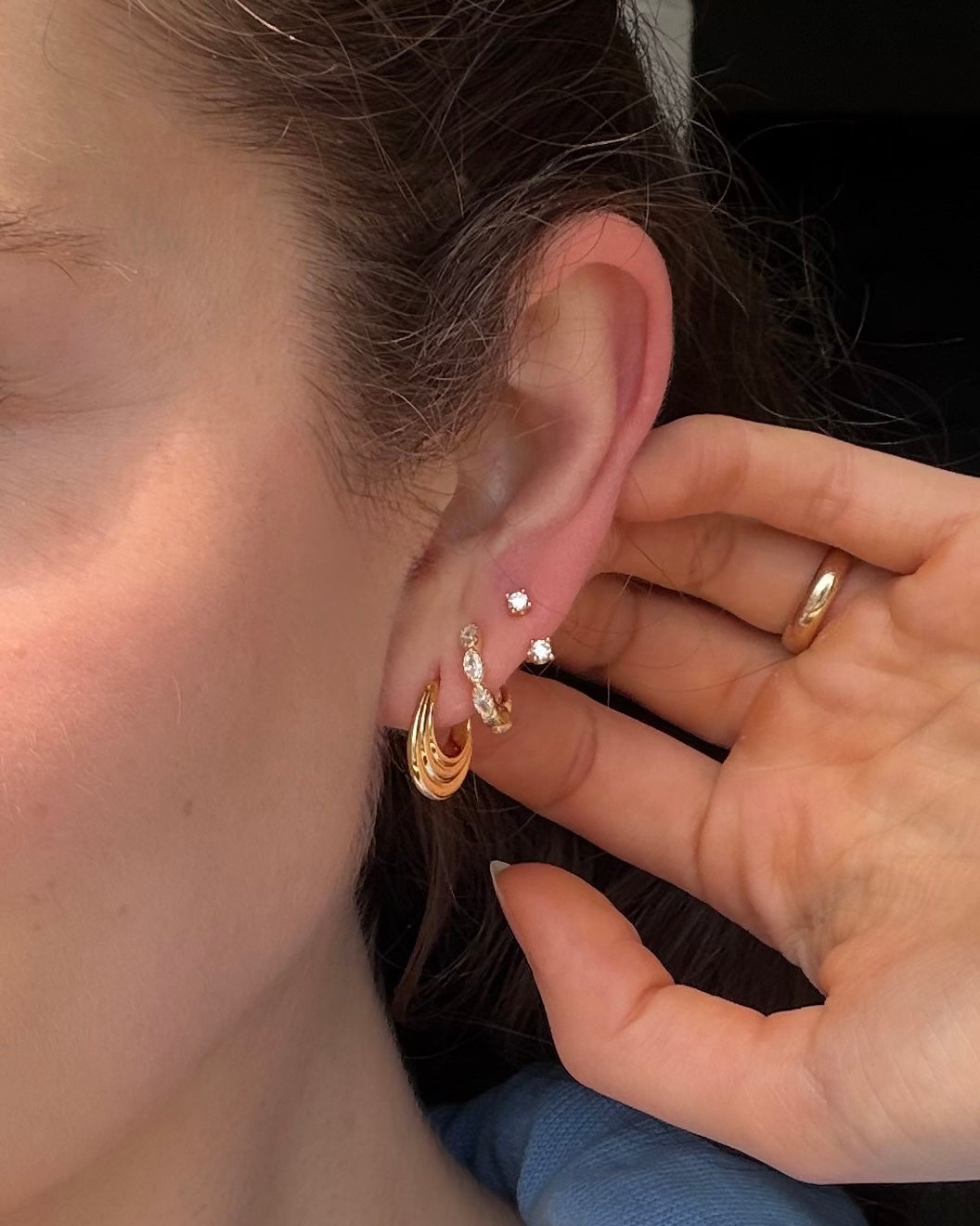 BRODIE STUDS GOLD