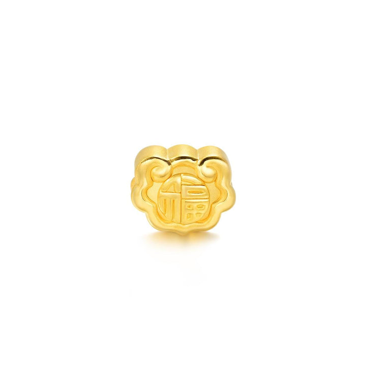 blessings-gold-ruyi-charm-chow-sang-sang