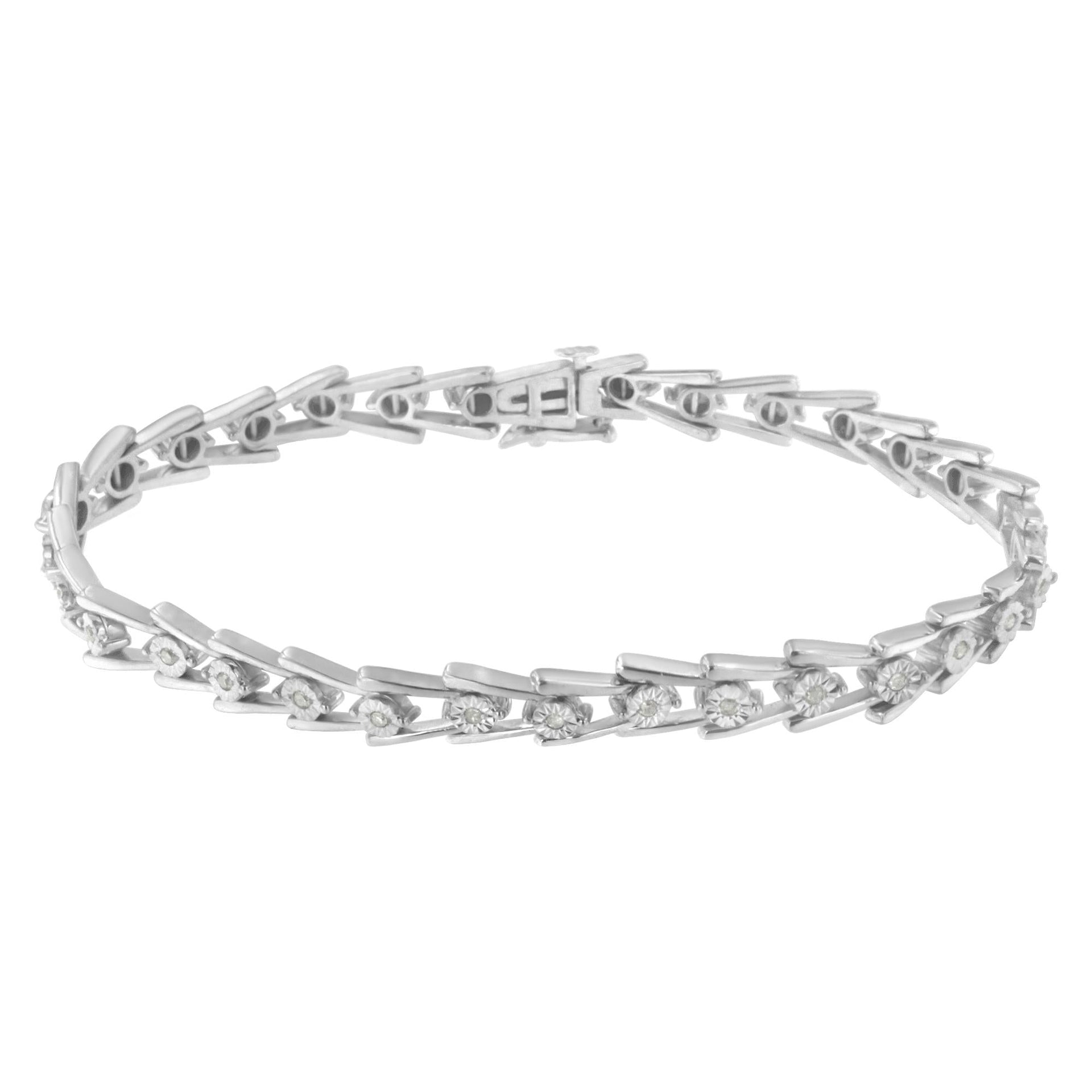 .925 Sterling Silver 1/4 cttw Miracle Set Diamond Sleek and Open 'V'Bracelet (I-J Color, I3 Clarity) -7.5'