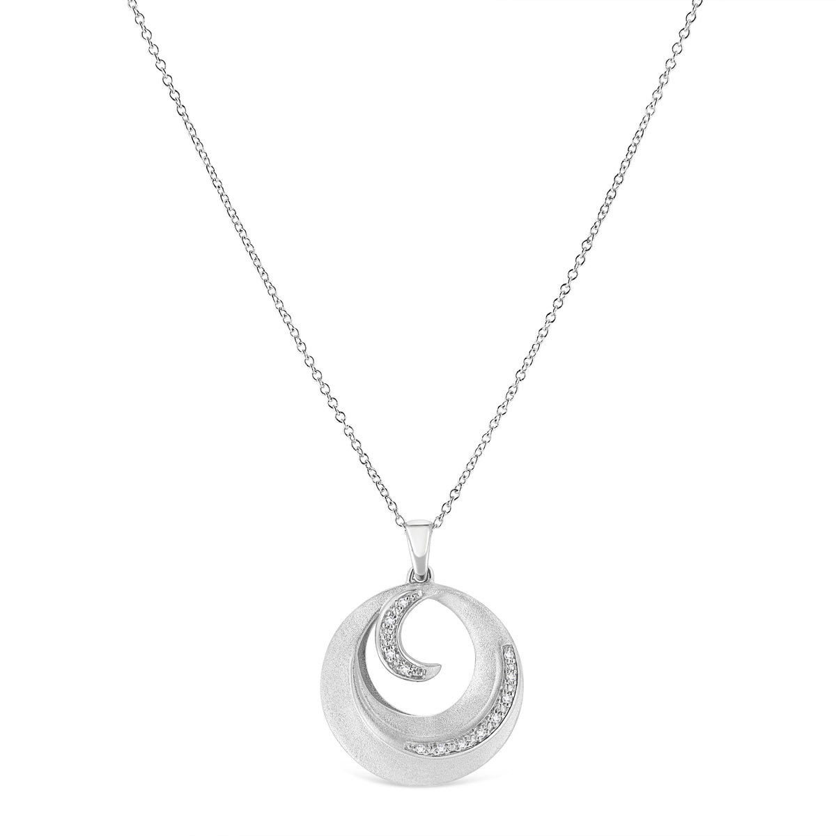 .925 Sterling Silver Pave-Set Diamond Accent Fashion Circle 18' Pendant Necklace (I-J Color, I1-I2 Clarity)