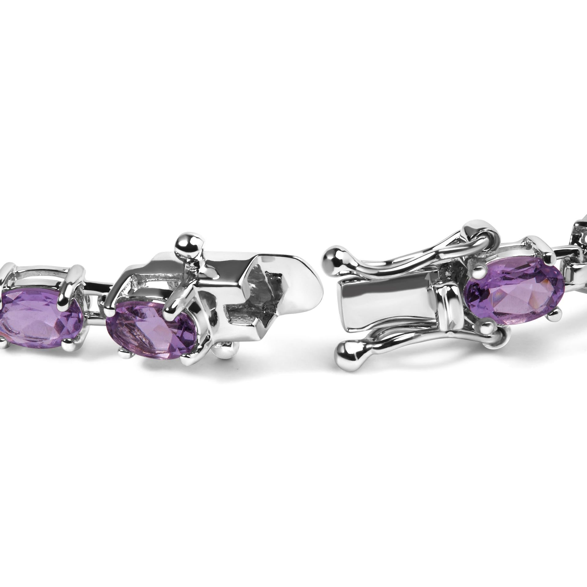 .925 Sterling Silver 8 1/2 Cttw Oval Shaped Purple Amethyst Link Bracelet - 7' Inches