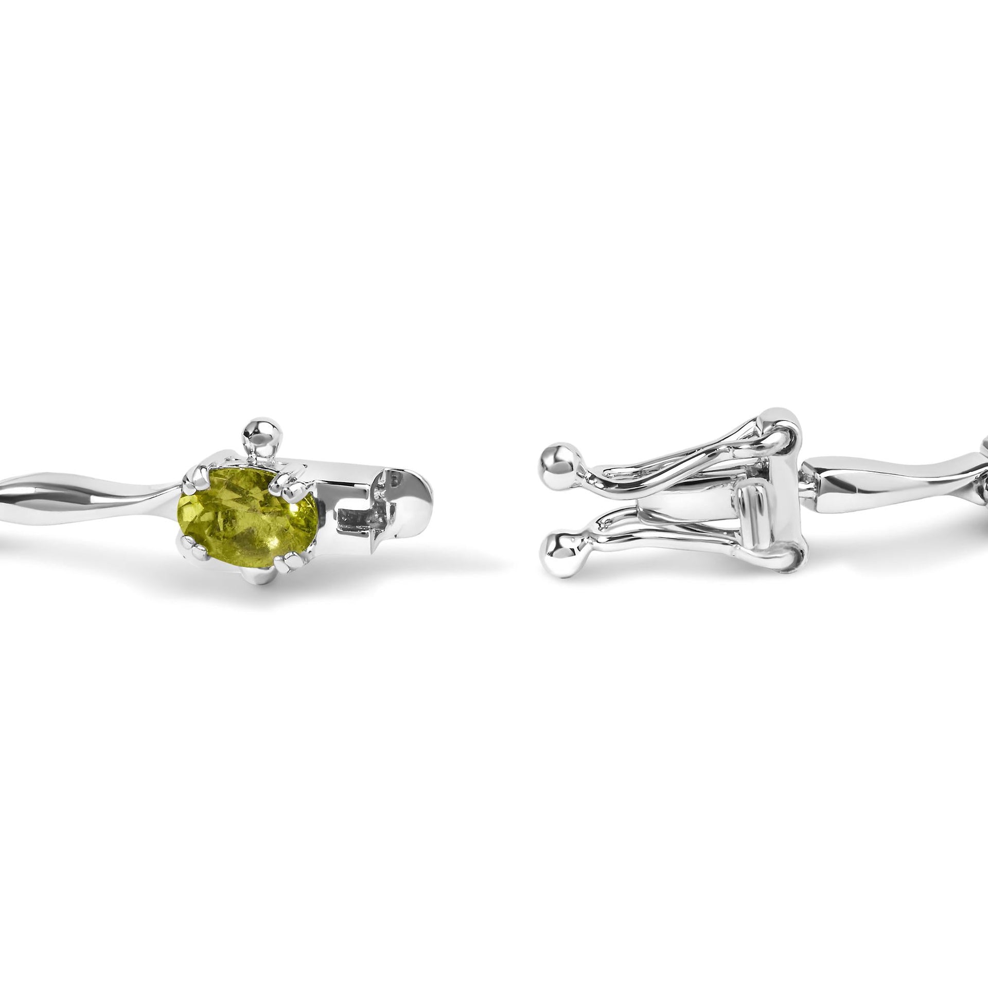 .925 Sterling Silver 5 1/2 Cttw Oval Shaped Created Green Peridot Link Bracelet  - 7' Inches