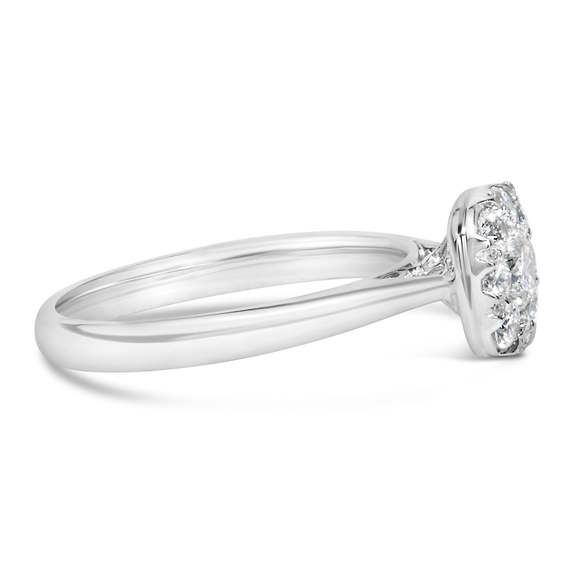 14K White Gold 3/4 Cttw Diamond Halo 9 Stone Bridal Engagement Ring (H-I Color, VS2-SI1 Clarity)