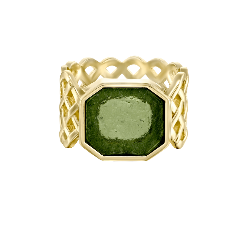 Chivalry Ring – Yellow Gold