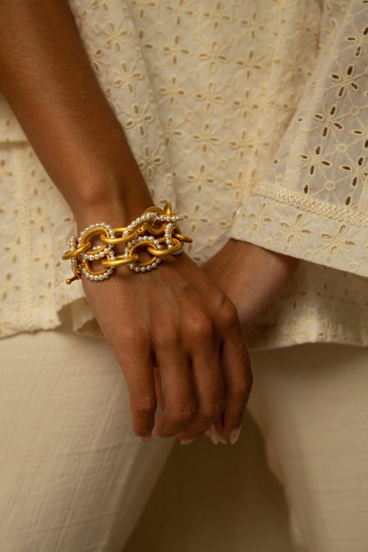 JAIPUR BAROQUE PEARL BRACELET