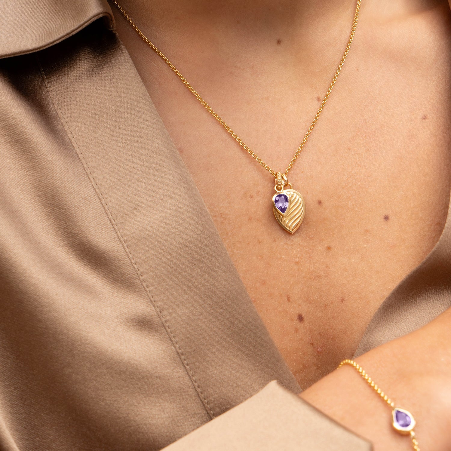 Amethyst Twist Peardrop Necklace