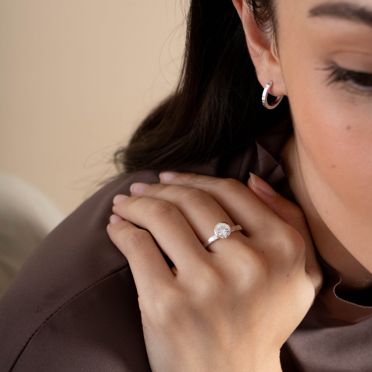 6mm White Topaz Hammered Twinkle Ring