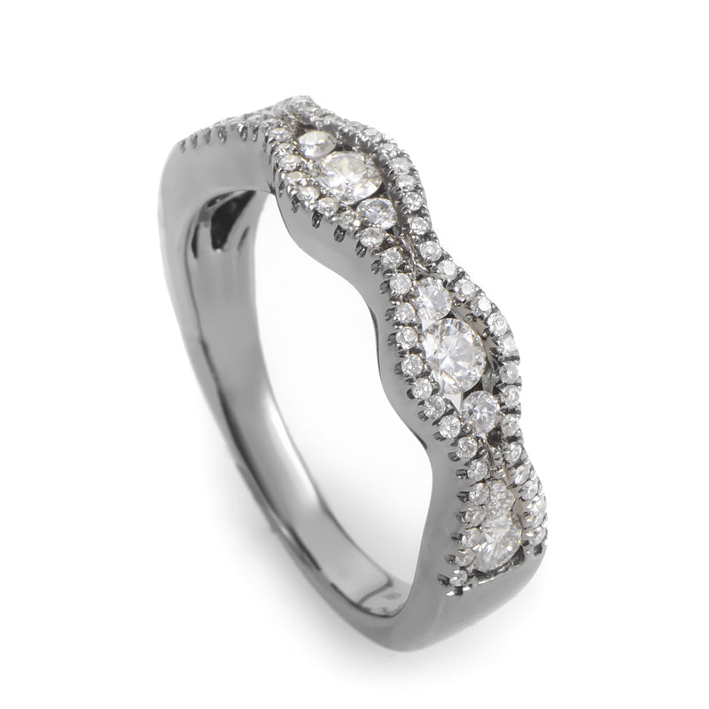 18K White Gold Wedding Band