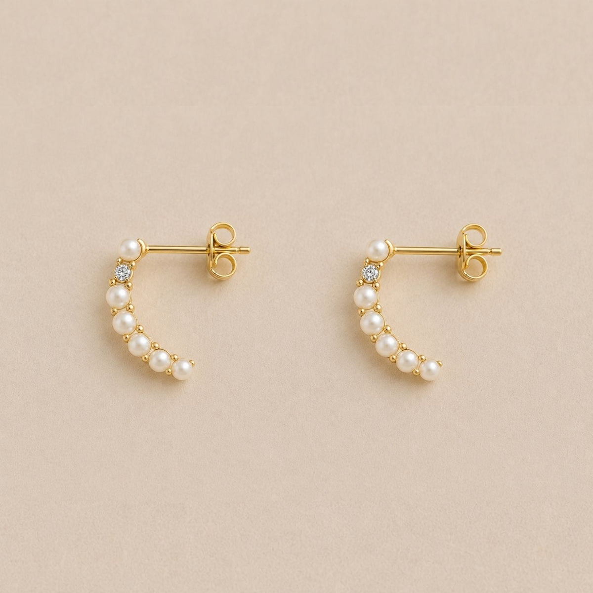 Aurora Petite Pearl & Diamond Curve Earrings