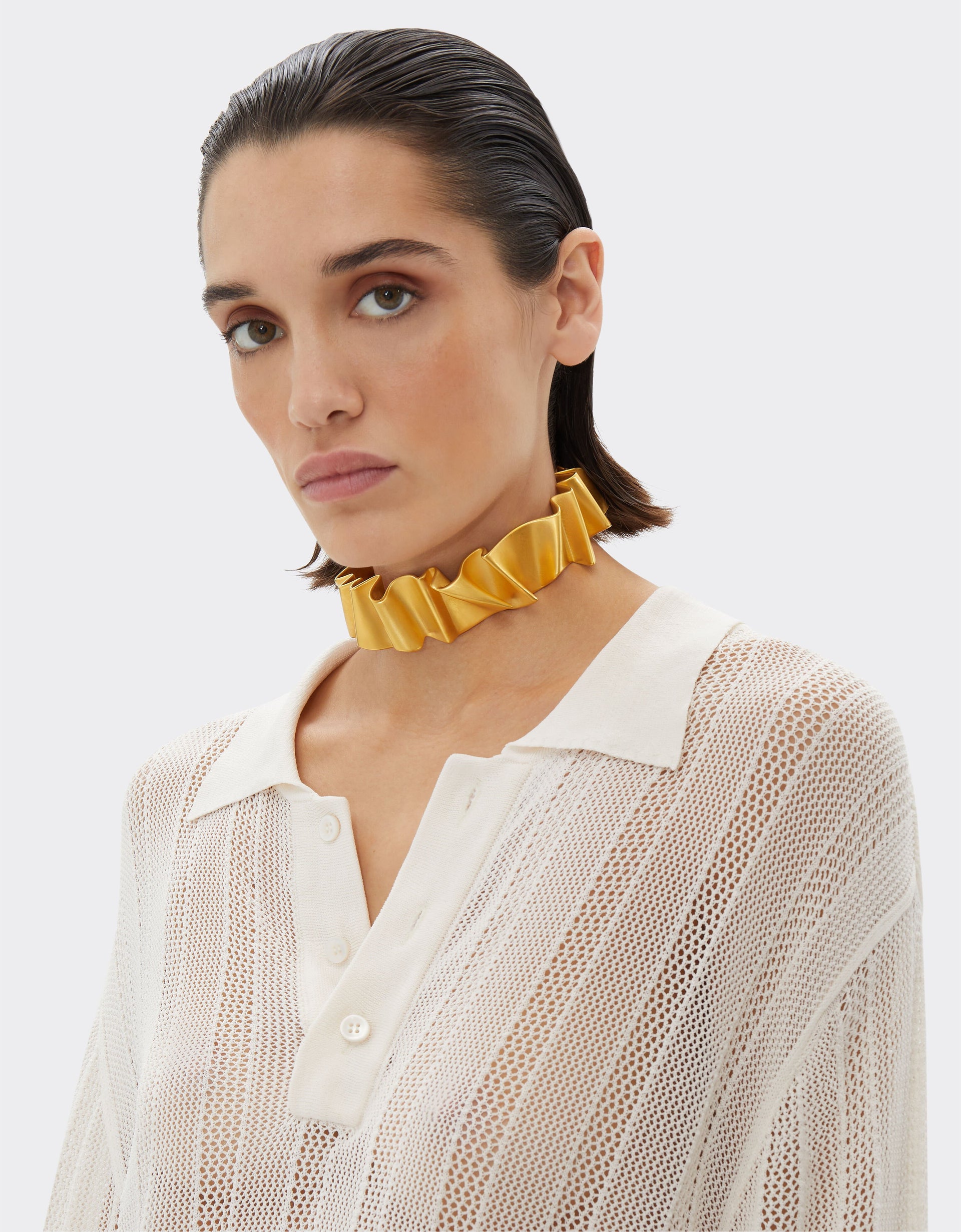 Brass choker with satin gold finish