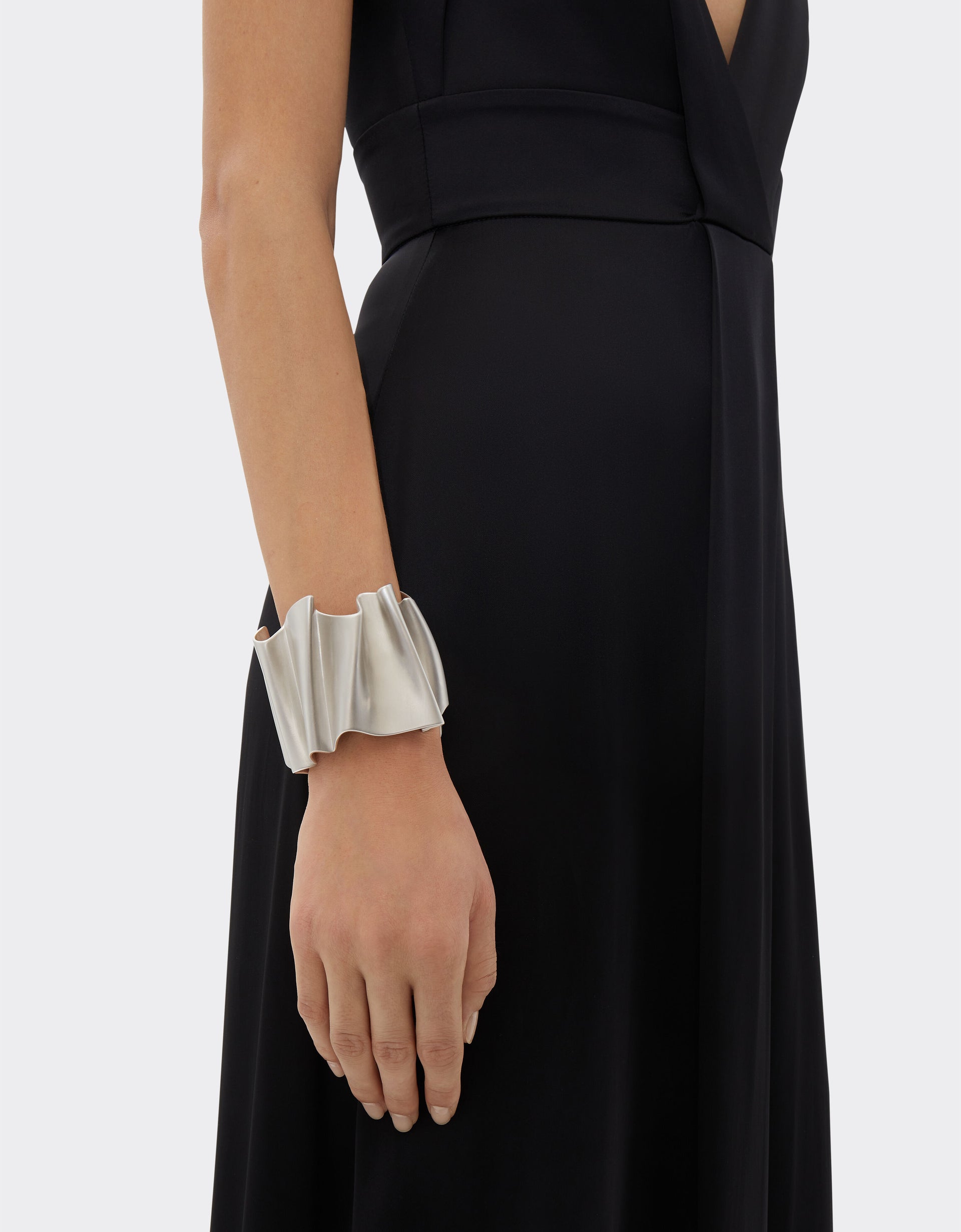 Rigid brass bracelet with satin palladium finish