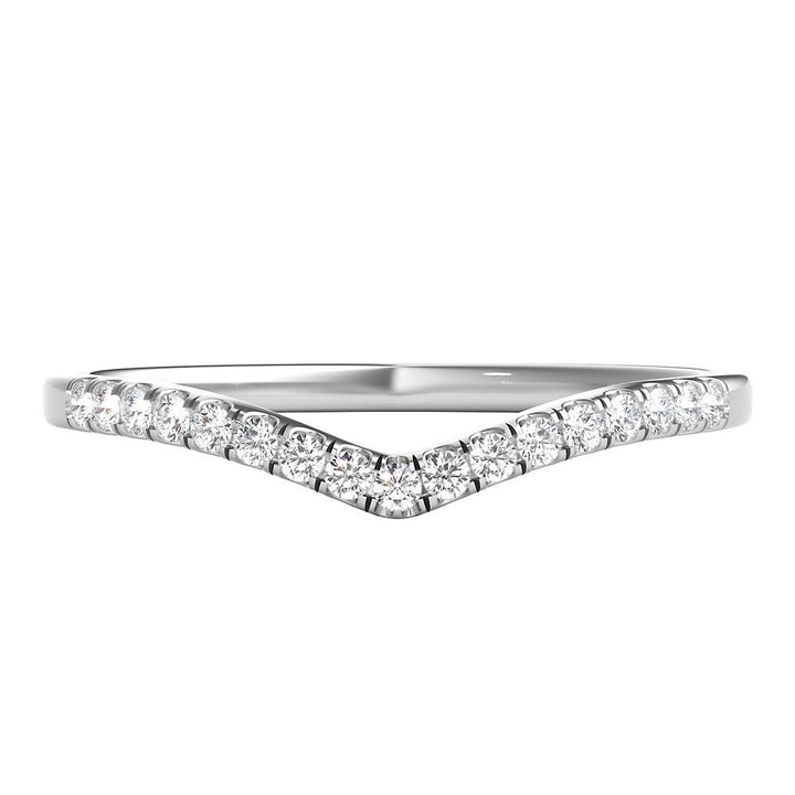 Chevron Wedding Band with Pavé Diamonds in 10K White Gold (1/10 ct. tw.)