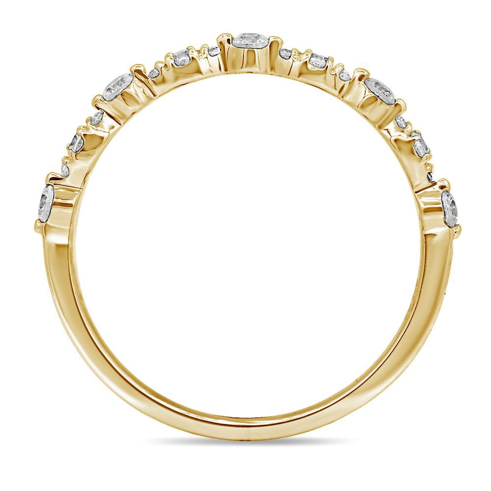 Scalloped Diamond Anniversary Band in 10K Yellow Gold (1/4 ct. tw.)
