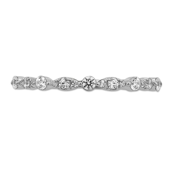 Scalloped Diamond Anniversary Band in 10K white Gold (1/4 ct. tw.)