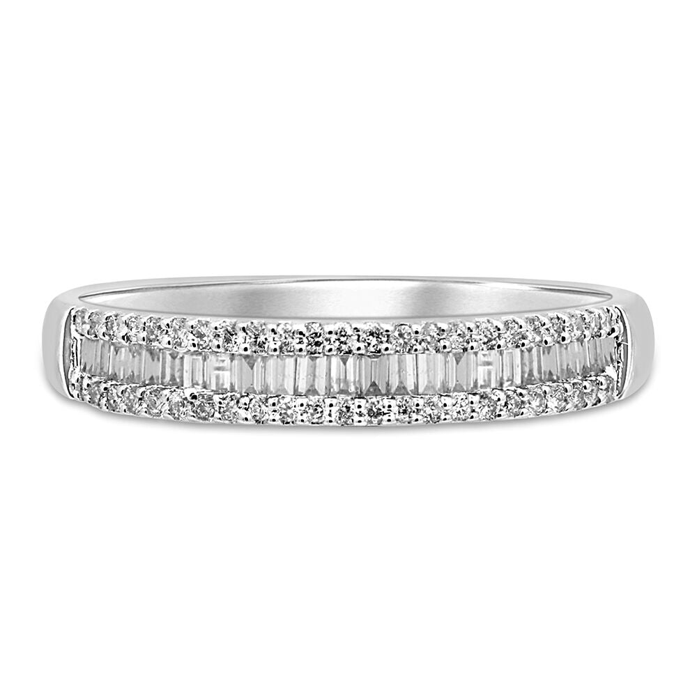 Baguette & Pave Diamond Wedding Band in 10K White Gold (1/4 ct. tw.)