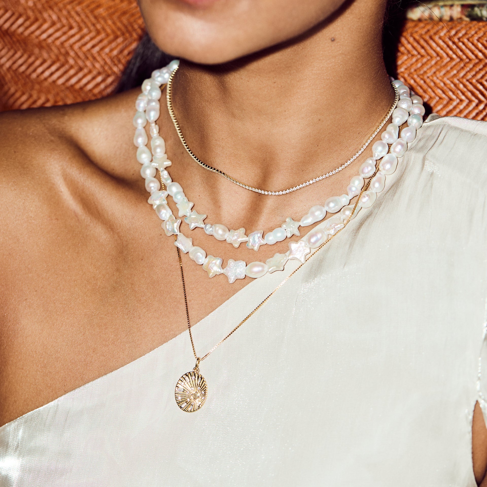 Luna Barqoue Pearl Star Necklace