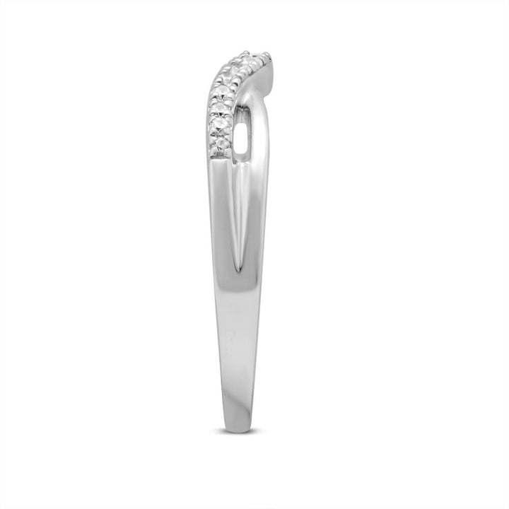 Diamond Contour Wedding Band in 14K White Gold (1/7 ct. tw.)