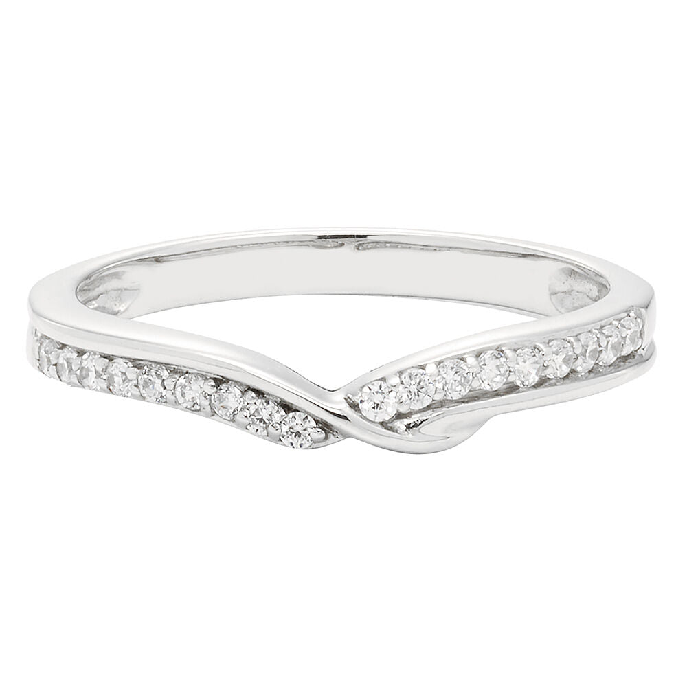 Diamond Contour Wedding Band in 14K White Gold (1/7 ct. tw.)