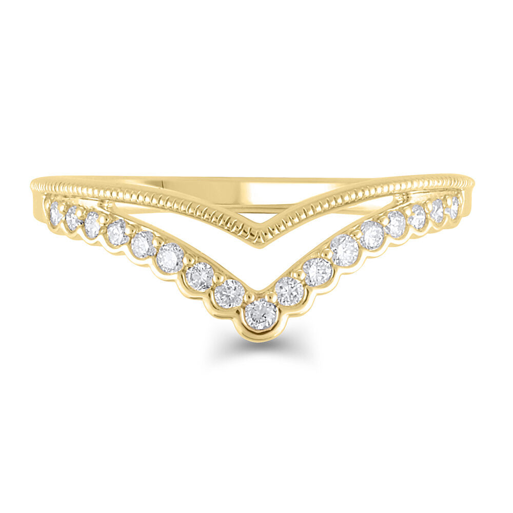 Chevron Wedding Band with Graduating Diamonds in 14K Yellow Gold (1/5 ct. tw.)