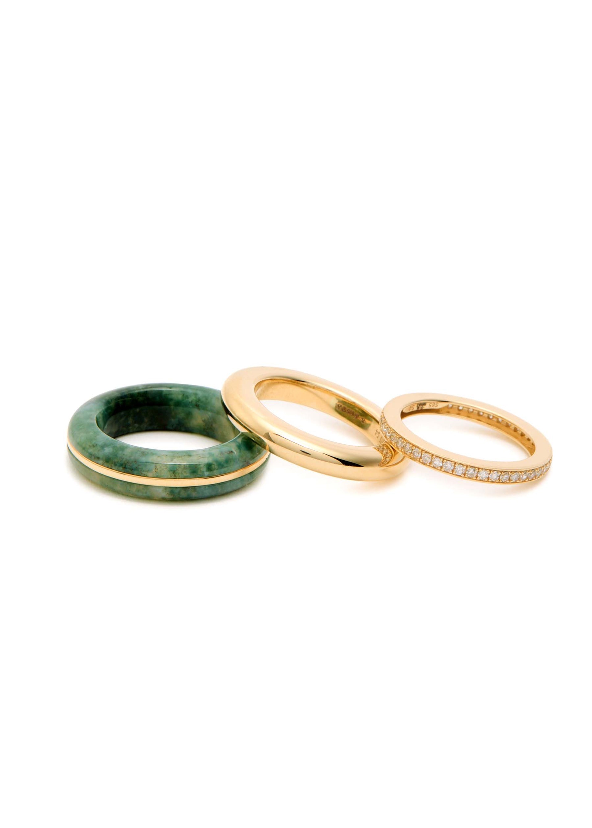 Classic agate and 18kt gold rings - set of three