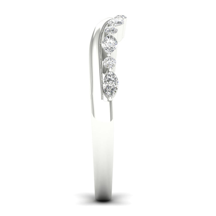 Diamond Contour Band in 14K White Gold (1/4 ct. tw.)