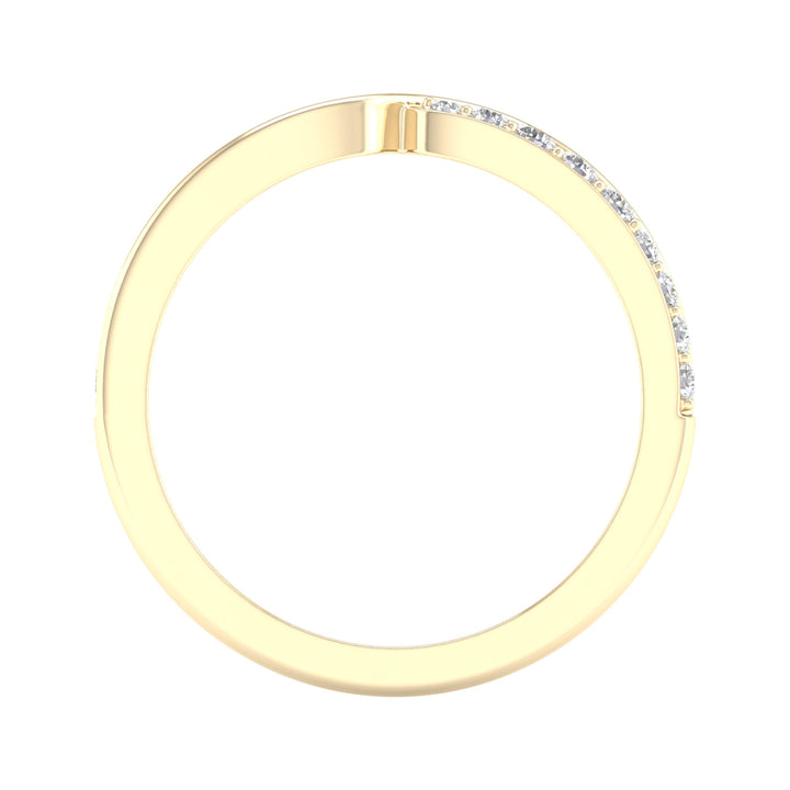 Pinched Diamond Stack Band in 10K Yellow Gold (1/4 ct. tw.)