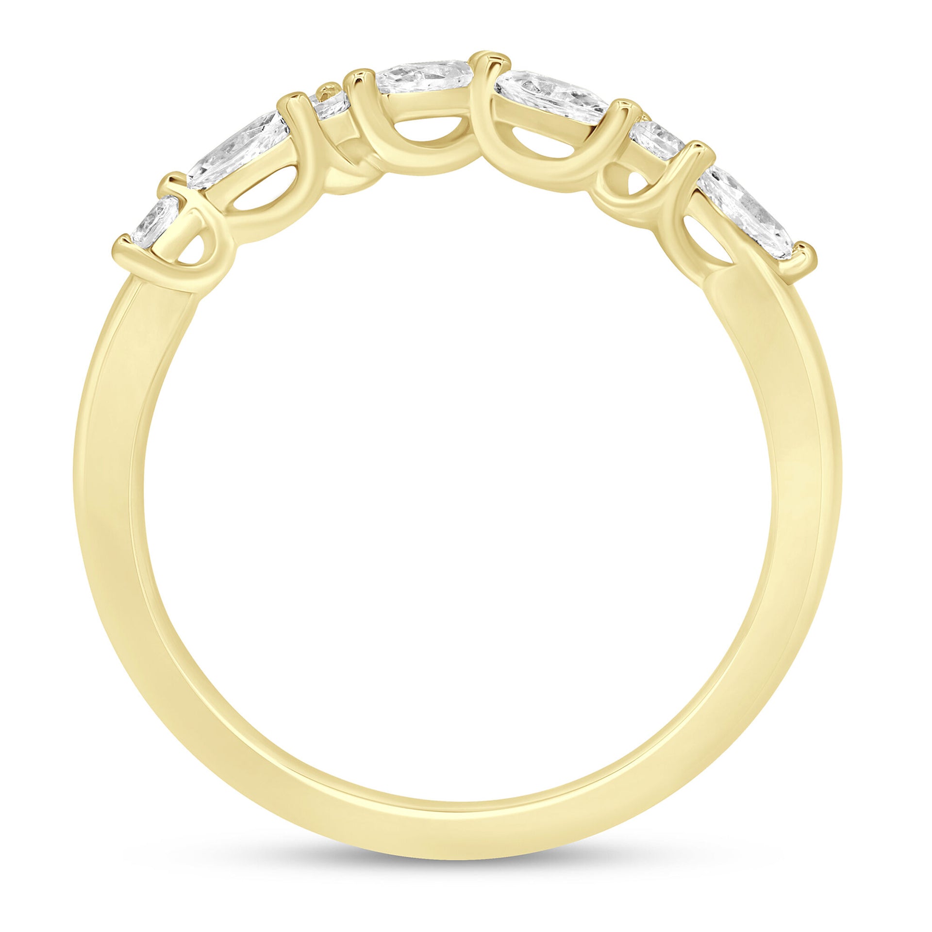 Diamond Chevron Band in 14K Yellow Gold (1/3 ct. tw.)