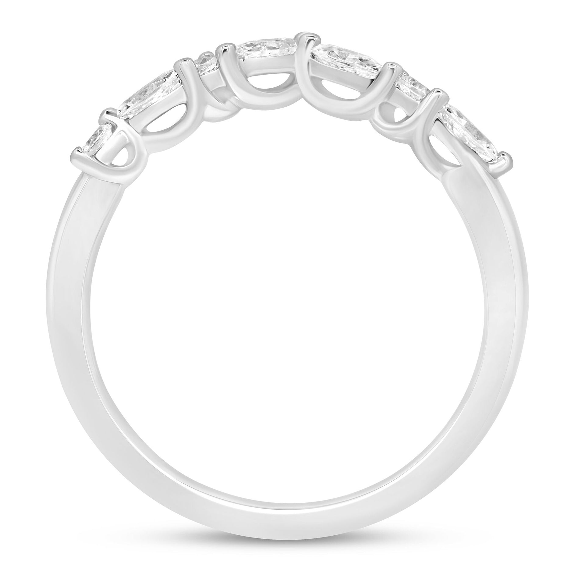 Diamond Chevron Band in 14K White Gold (1/3 ct. tw.)