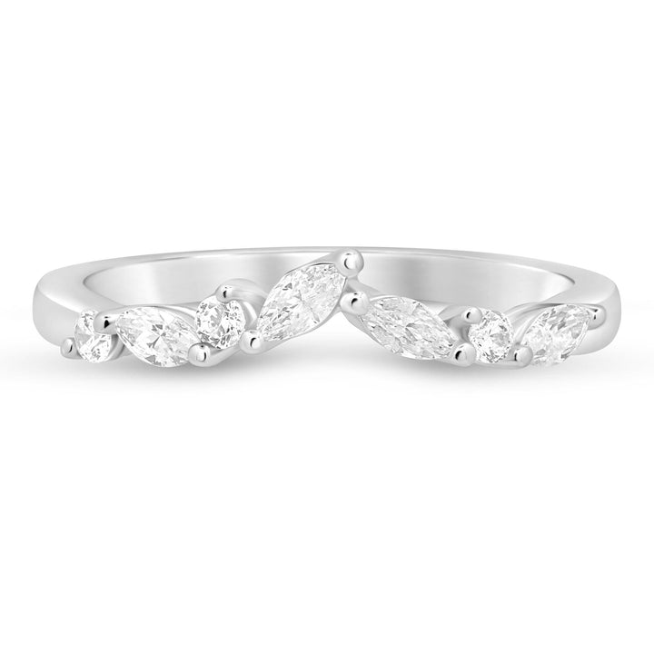 Diamond Chevron Band in 14K White Gold (1/3 ct. tw.)