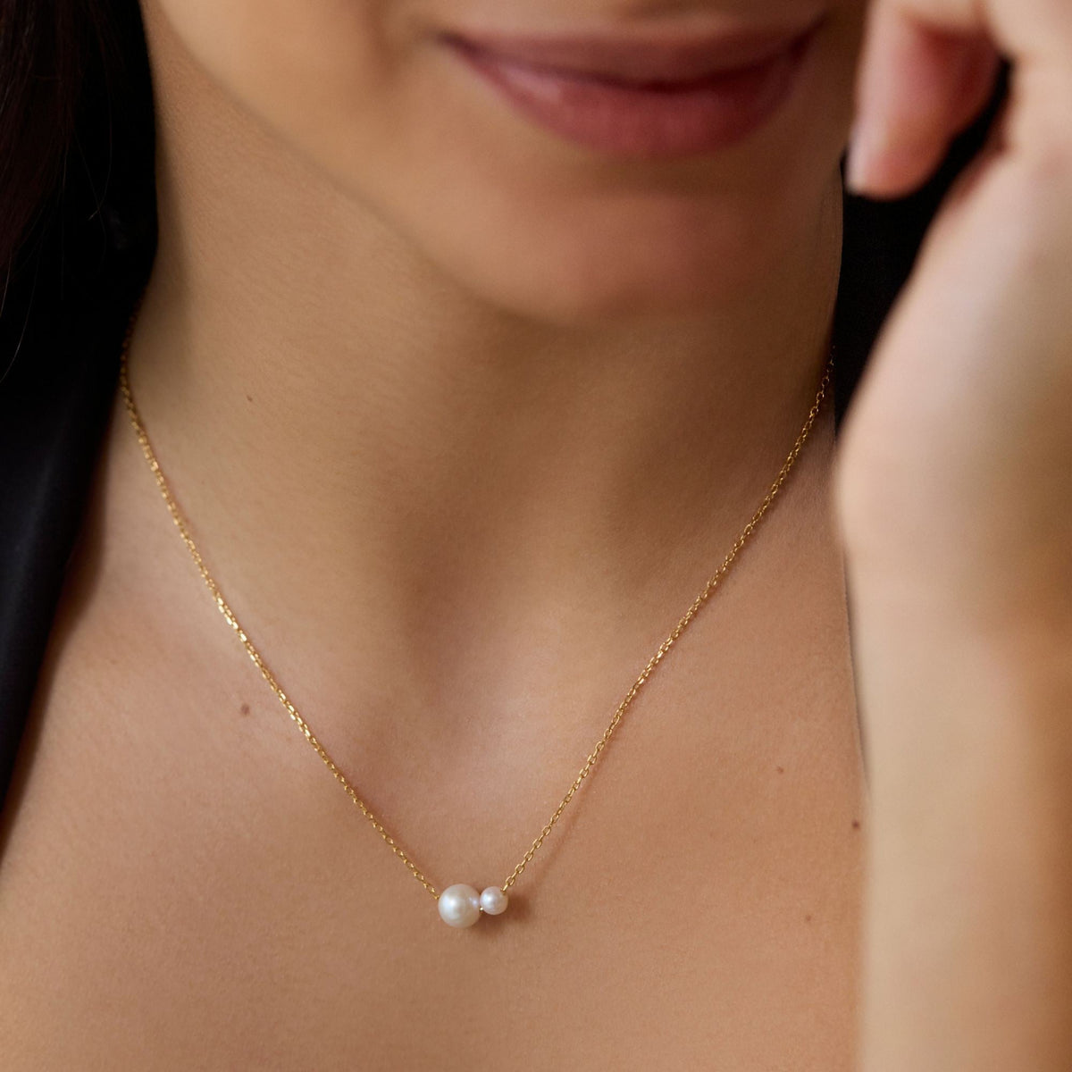 Connected Pearl Necklace Silver