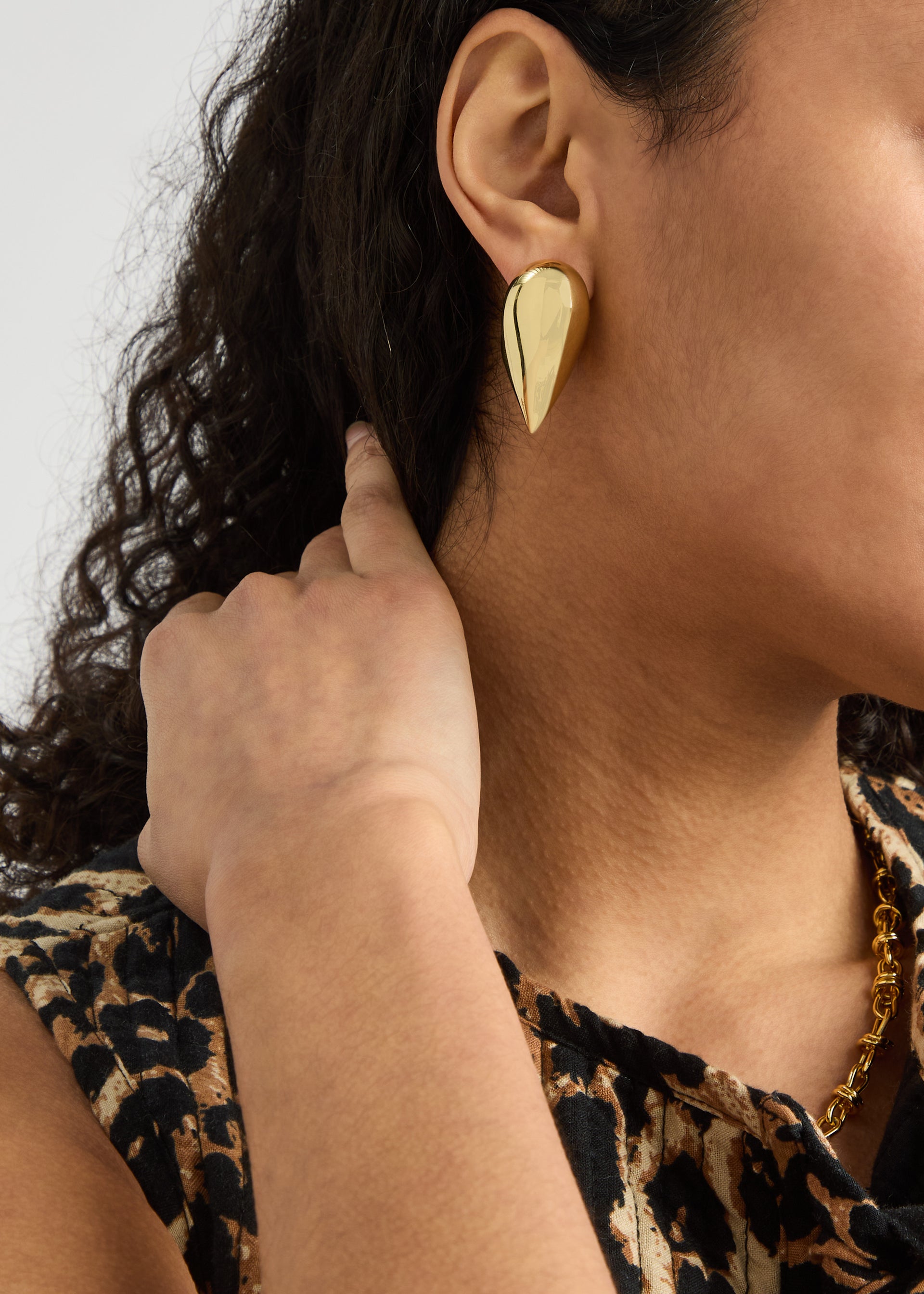 Art Heart Puff 14kt gold-dipped hoop earrings