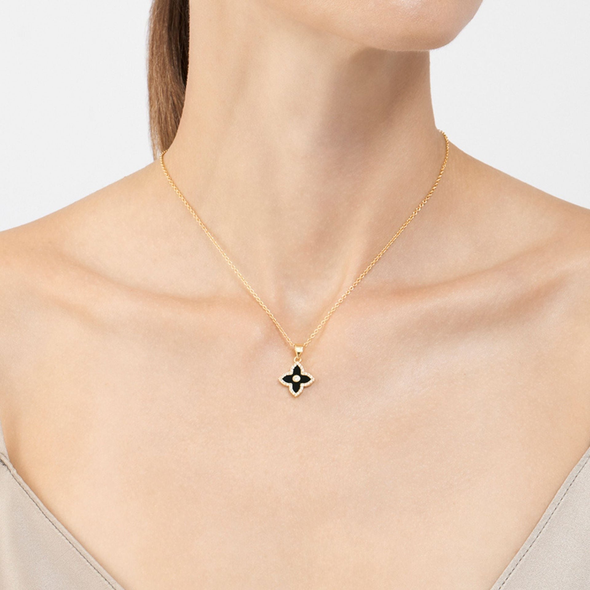 Adornia Black Clover Necklace gold