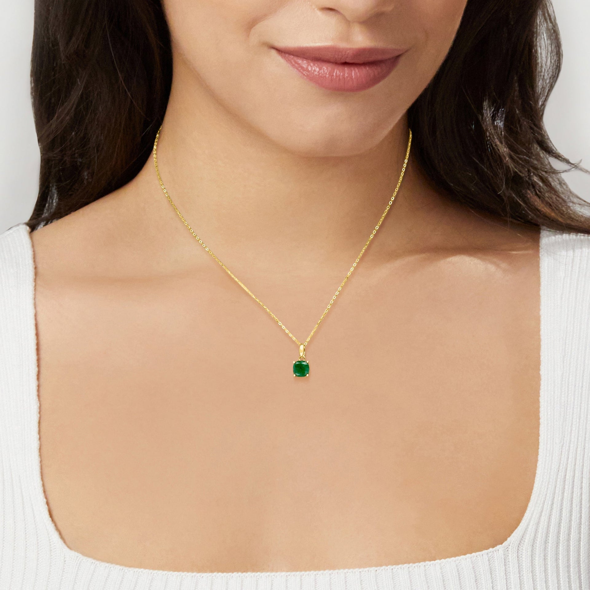 Canaria Emerald Pendant Necklace in 10kt Yellow Gold