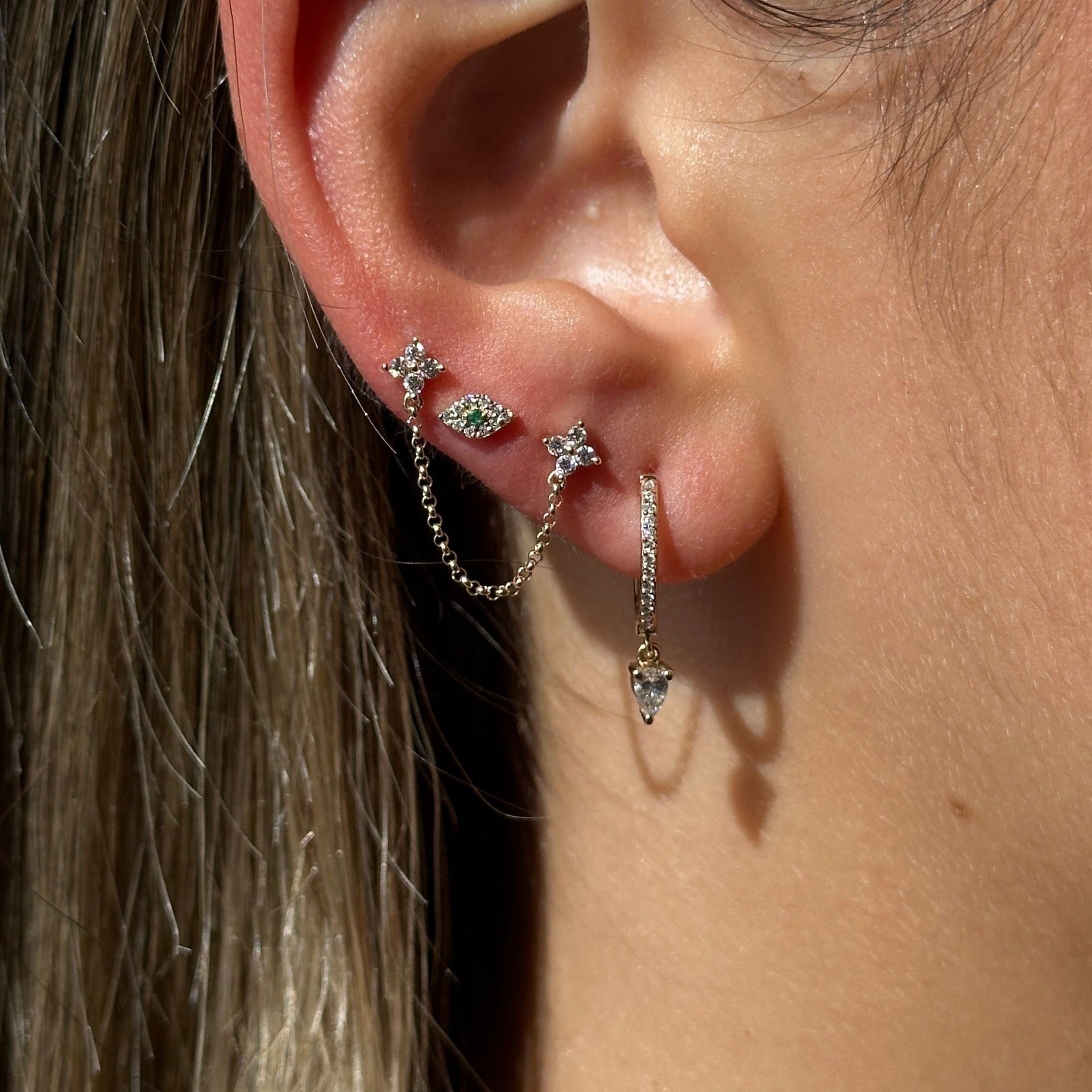 Gold Clover Diamond Connecting Chain Earring