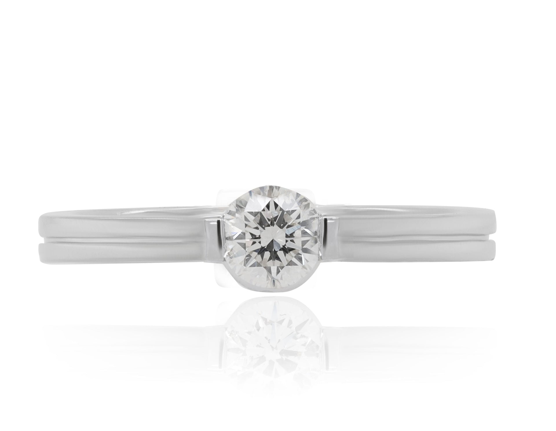 18kt white gold diamond double band ring containing 0.32 cts (GH VS SI)