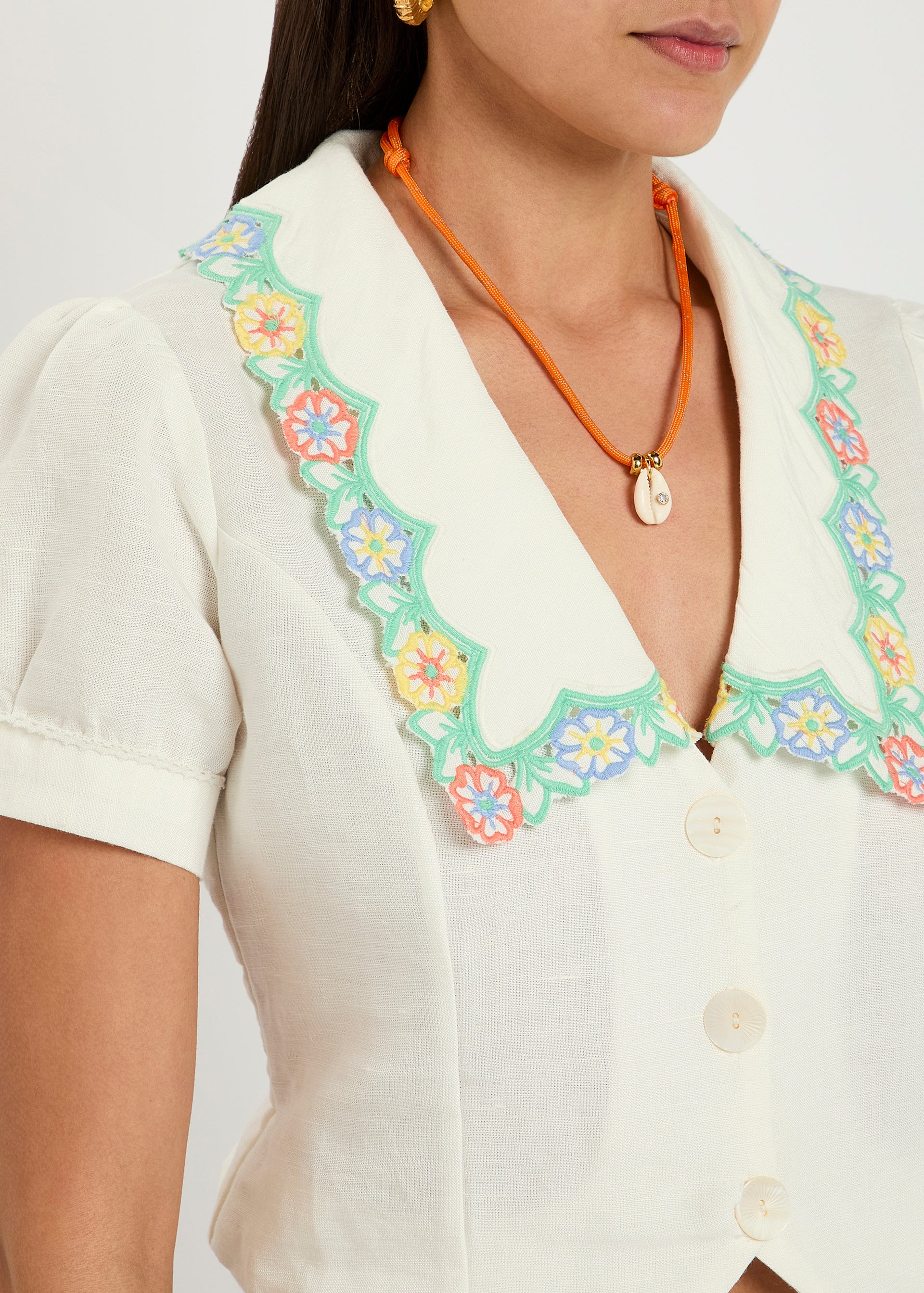 Cabo shell cord necklace