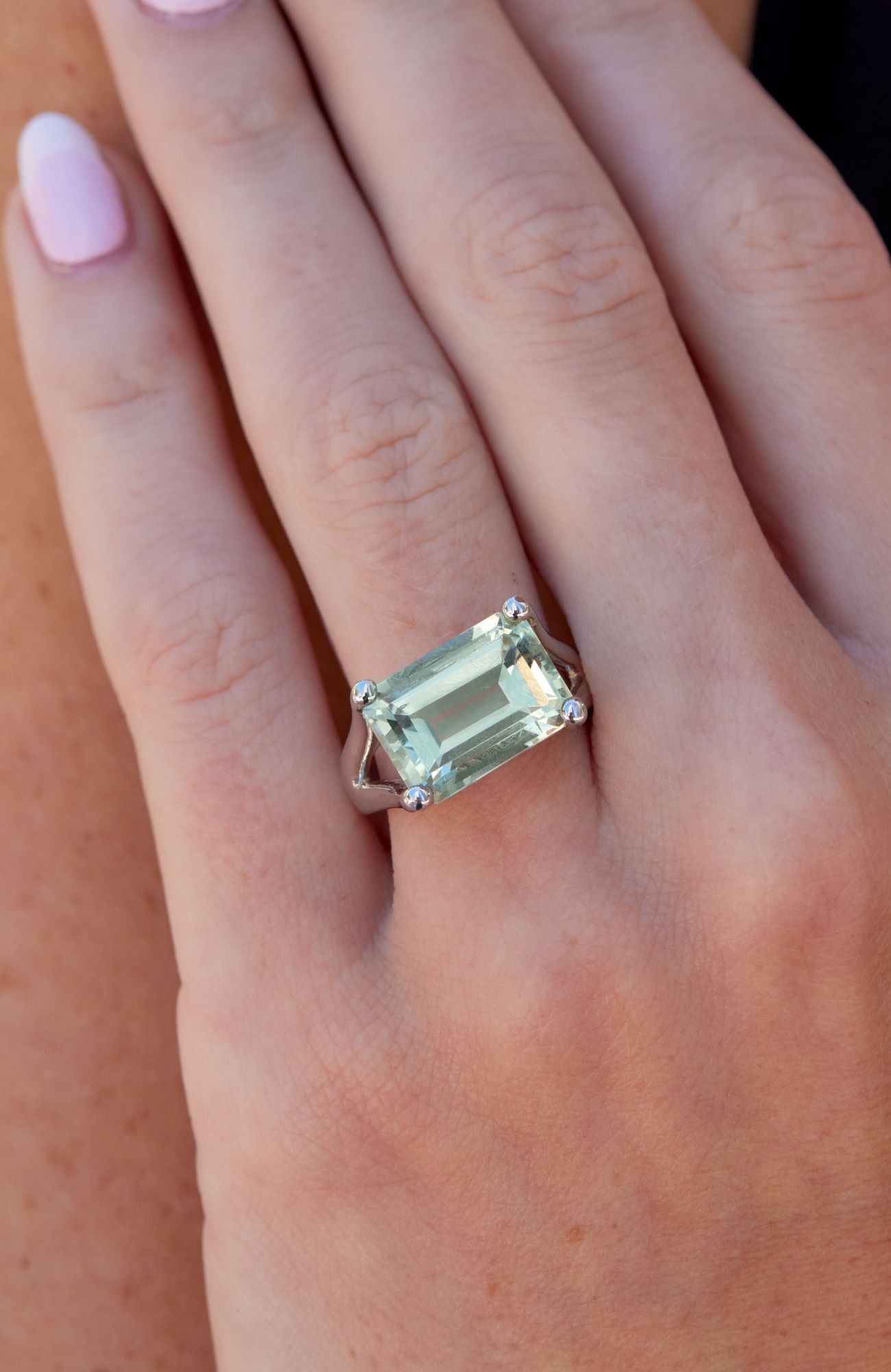 STERLING SILVER 7.00TW GREEN AMETHYST RING