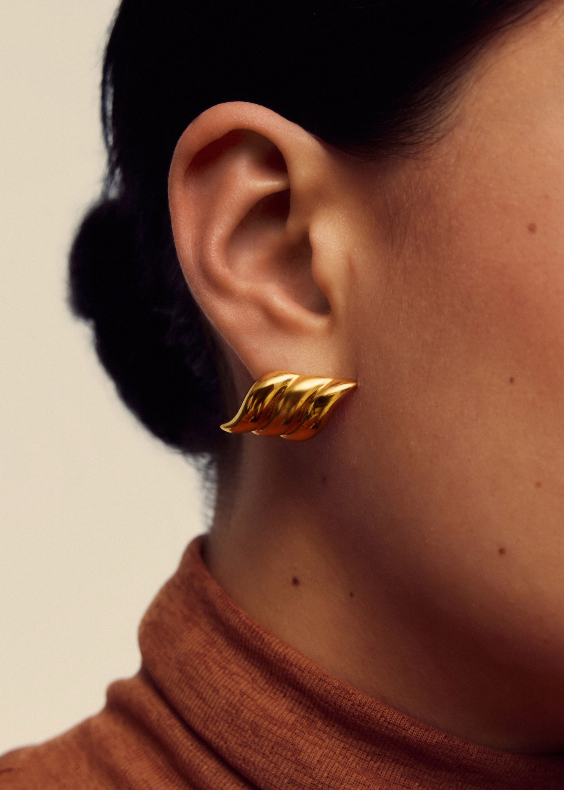 Savi Signature oversized stud earrings