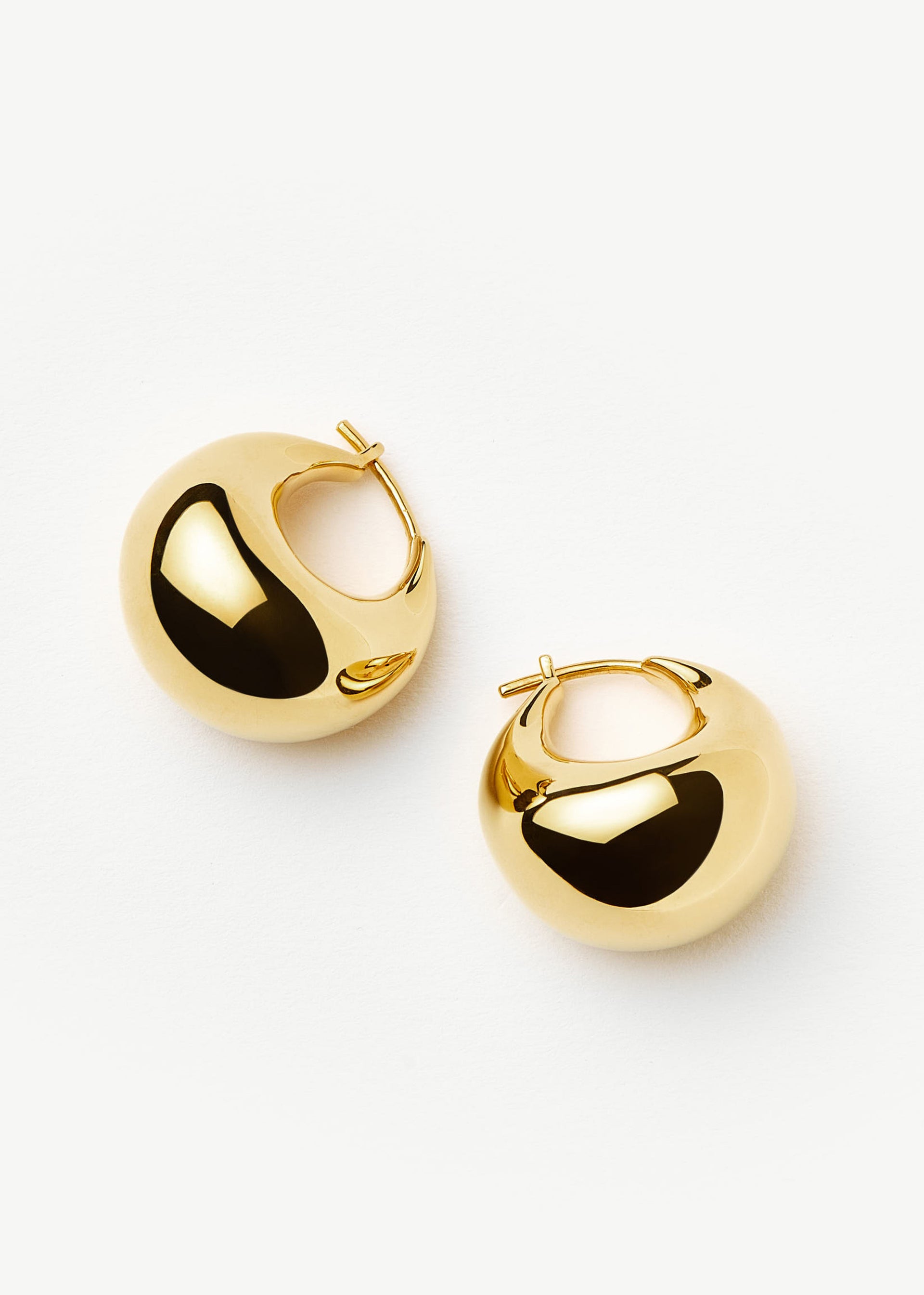 Sculptural dome small 18kt gold-plated hoop earrings