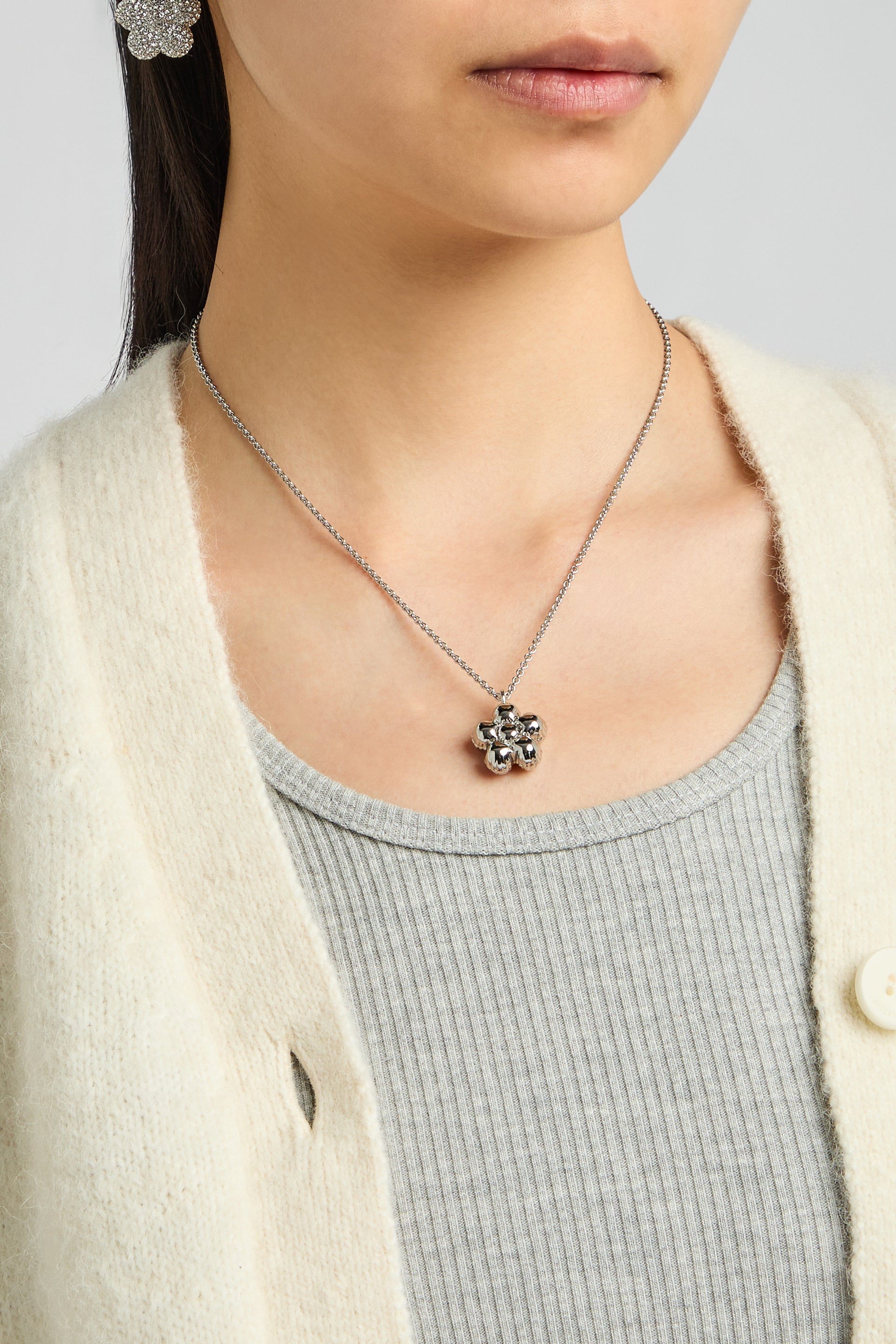 Daisy Balloon necklace