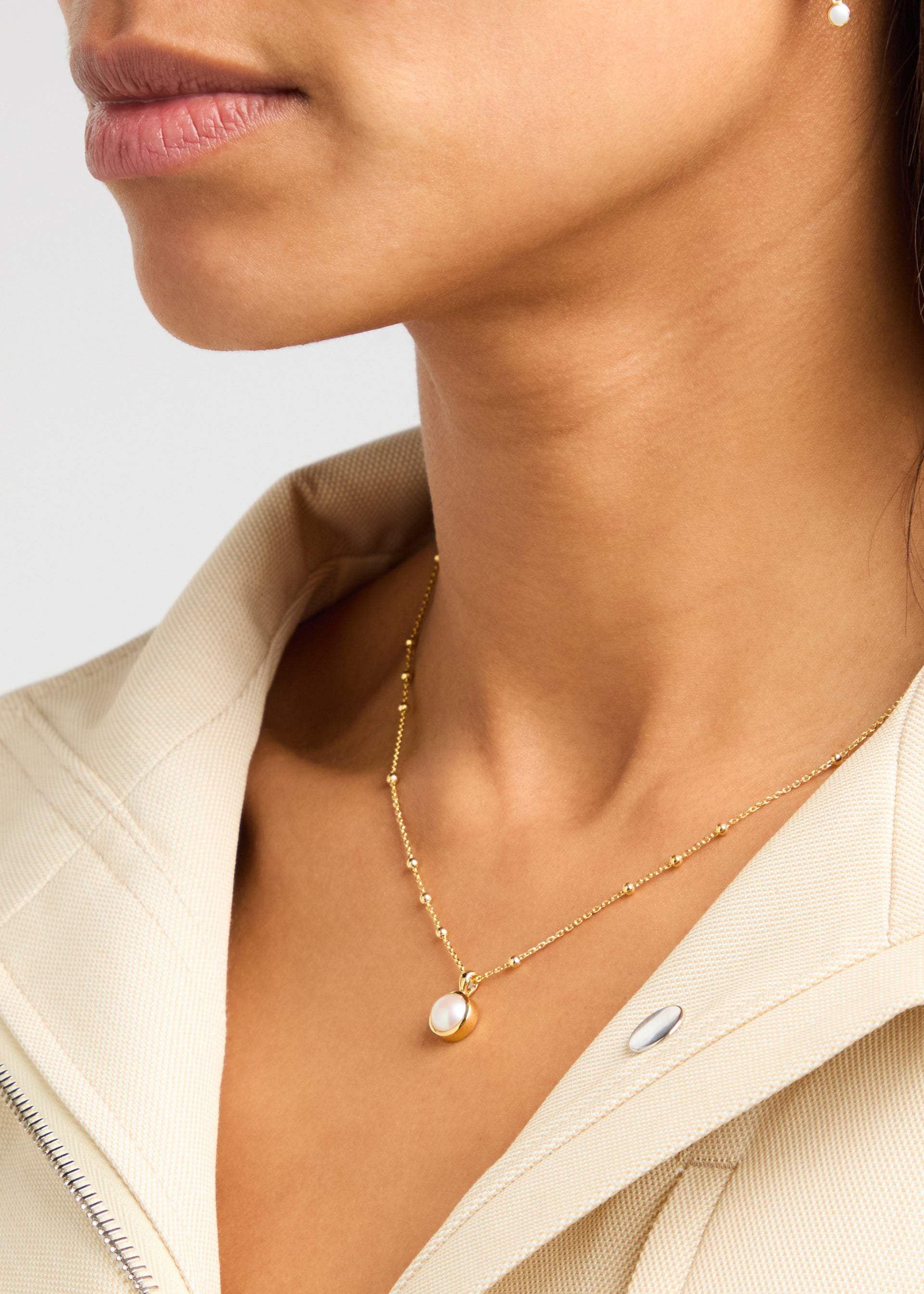 Pearl Healing Stone 18kt gold-plated necklace