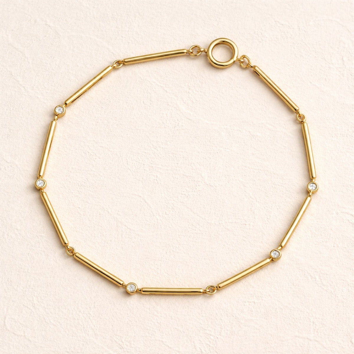 Light Beam: Scattered Diamond Bracelet