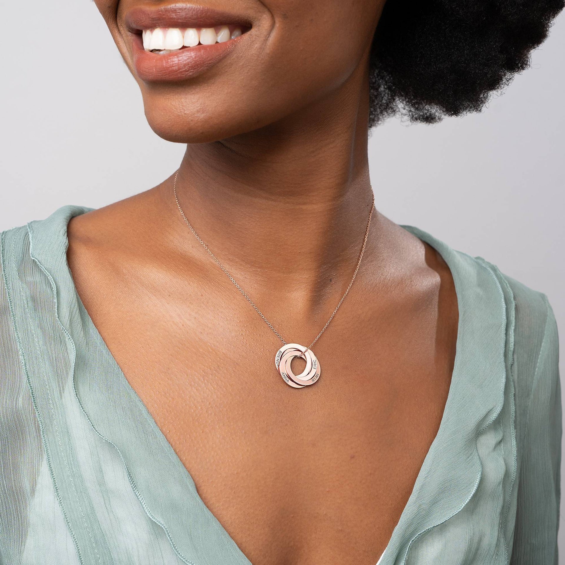 Russian Ring Necklace with 4 Rings in Rose Gold Plating