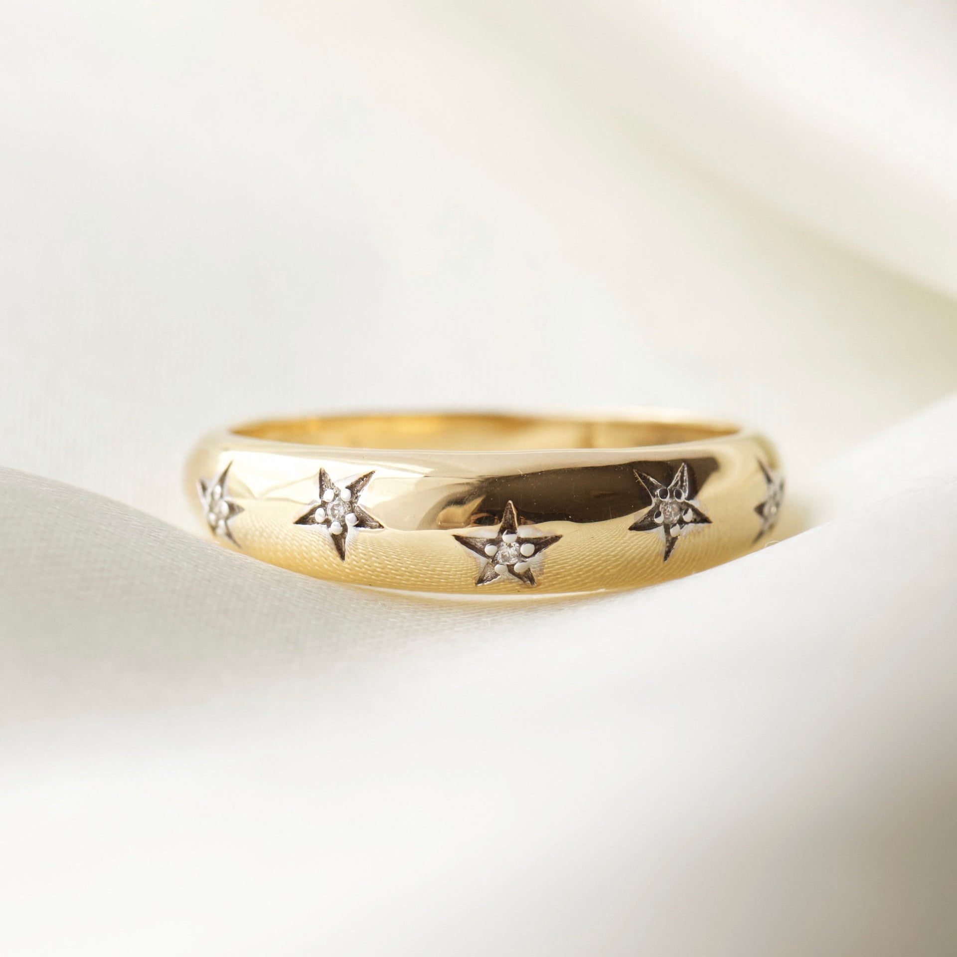 Chunky Star Set Diamond Band